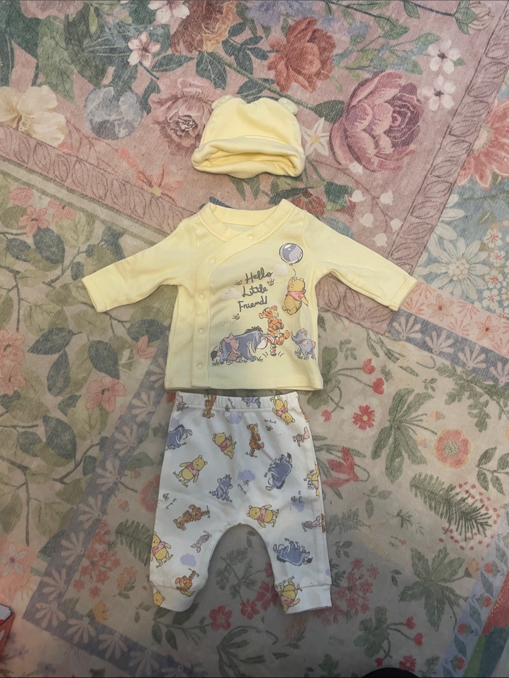 Disney Yellow Winnie the Pooh Matching Set with Hat